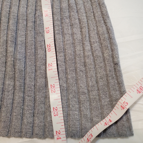 Motive Knit grey turtleneck - Picture 5 of 11